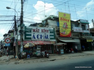 Typisches Bild der Elektrizität hier in Vietnam ... und das sieht noch gut aus