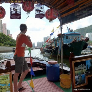 Ich mit einem Sampan (als Gast) durch die schwimmende Stadt Aberdeen in Hong Kong