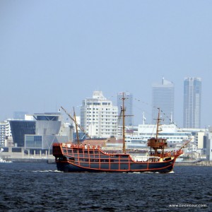 Mit dem Santa Maria Cruise Ship das Hafengebiet vom Wasser aus erkunden.